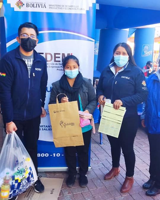 ENTREGAMOS 63 PAQUETES DEL SUBSIDIO UNIVERSAL PRENATAL POR LA VIDA EN EL CENTRO DE SALUD BAJO TEJAR DE LA CIUDAD DE LA PAZ
