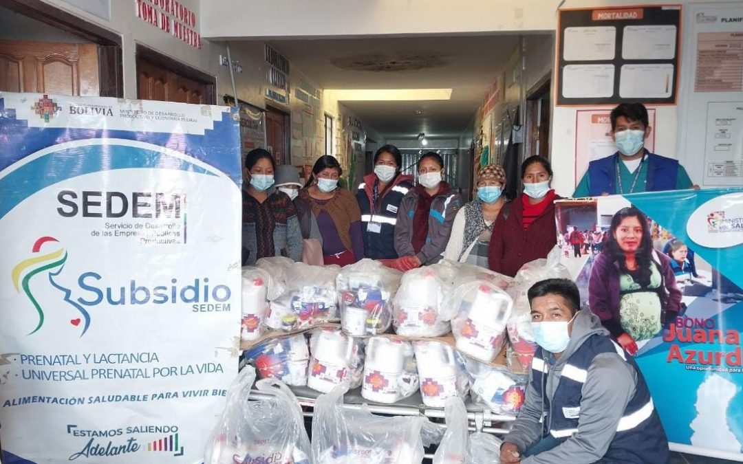 El Servicio de Desarrollo de las Empresas Públicas Productivas SEDEM a través de sus brigadas móviles, llegó al municipio de TACACOMA de la provincia Larecaja, en el departamento de La Paz para realizar la entrega de paquetes del Subsidio Universal Prenatal por la Vida.